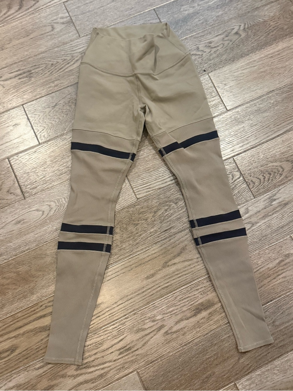 ALO Yoga Airsoft Gravel Leggings size xs